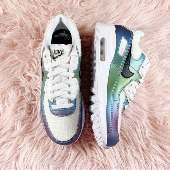 New Nike Air Max 90 Sneakers - Picture 2 of 8